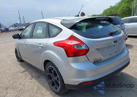 2014 Ford Focus Se z USA, uszkodzony, nr VIN 1FADP3K2XEL194089
